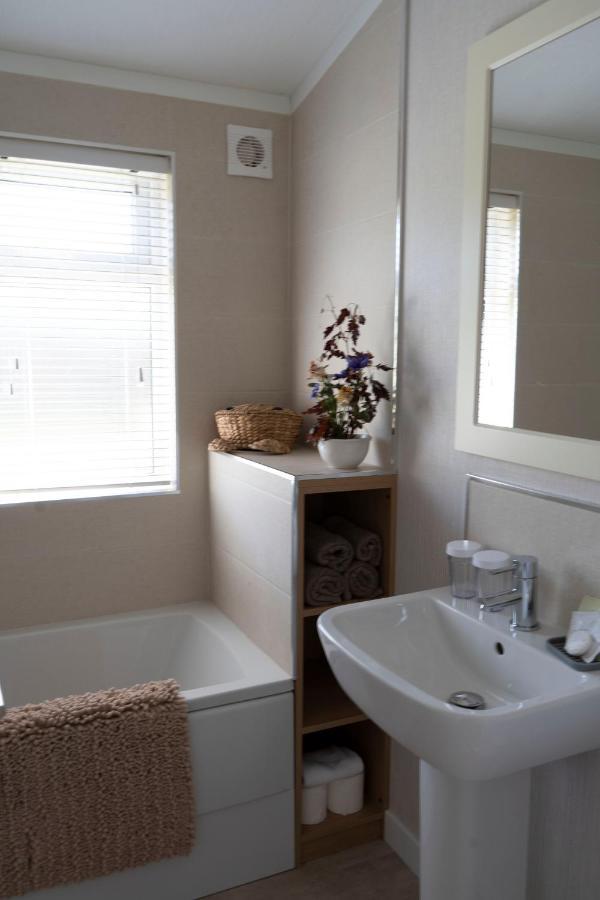 Lodge Hollicarrs - Long Lane *